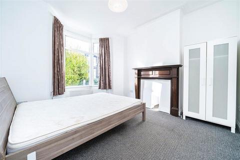 5 bedroom terraced house to rent, Hunsdon Road, London SE14