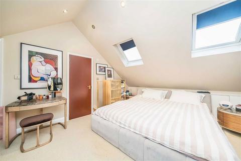 undefined, High Street, Kingston Upon Thames KT1