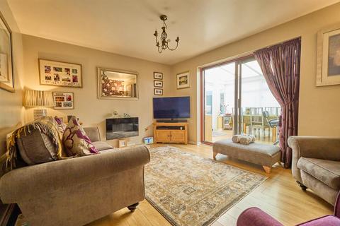 3 bedroom semi-detached house for sale, Crosskirk Road, Hinckley