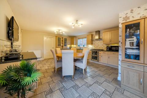4 bedroom detached house for sale, Pollards Way, Lower Stondon SG16