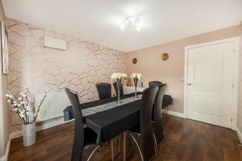 20 Pollards Way, Lower Stondon, Henlow, SG16 6NF
