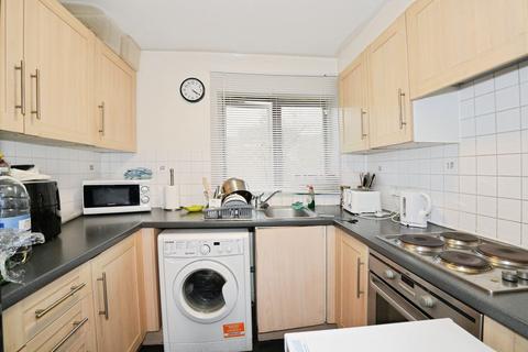 undefined, Glandford Way, Chadwell Heath, RM6