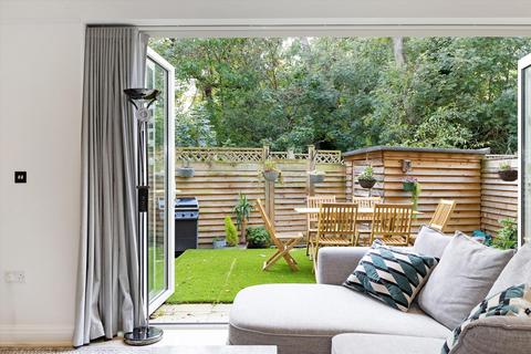 4 bedroom terraced house for sale, Brewery Lane, Twickenham, TW1