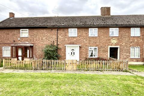 3 bedroom terraced house for sale, Moor Lane, Chessington, Surrey. KT9 1BW