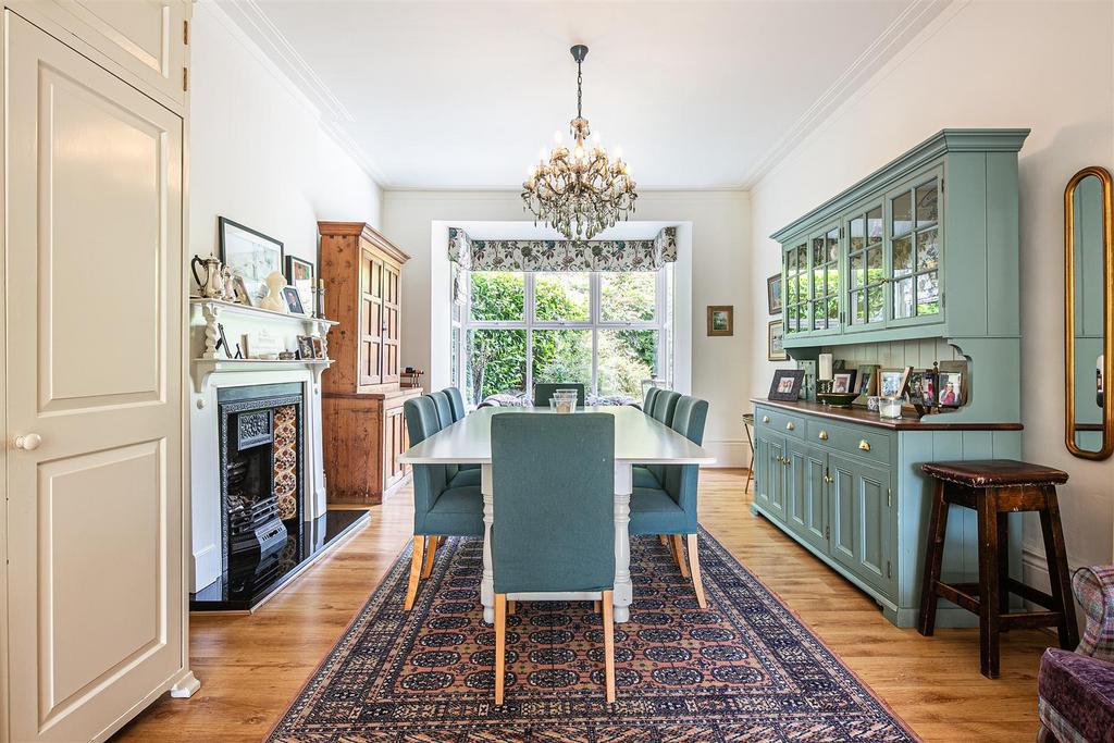 Dining area.jpg