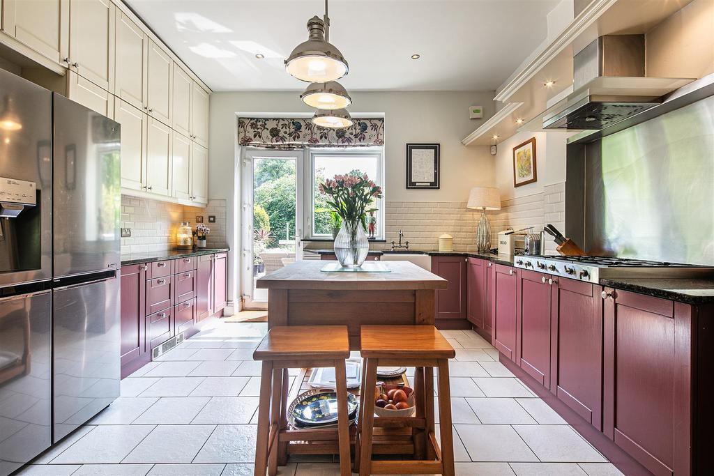 Kitchen .jpg