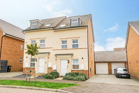 undefined, Wallis Drive, Leighton Buzzard