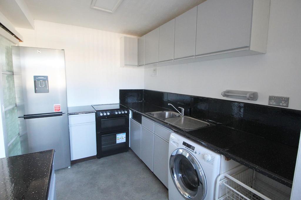 Kitchen 2.JPG