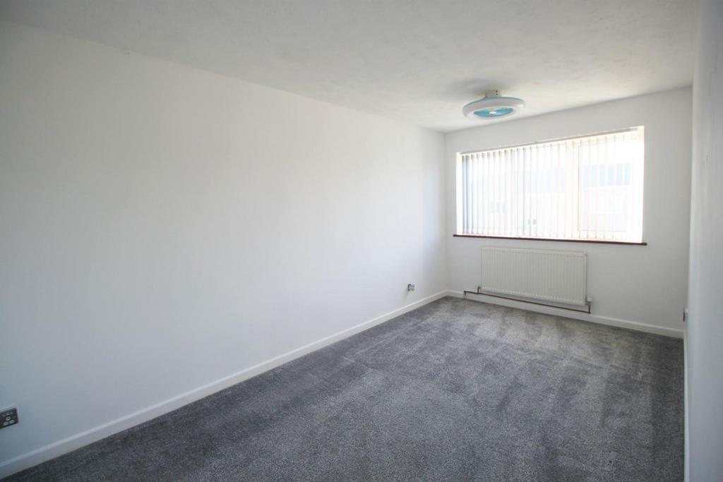 Bed 1.JPG