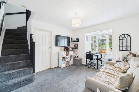 undefined, Iris Close, Aylesbury, Buckinghamshire