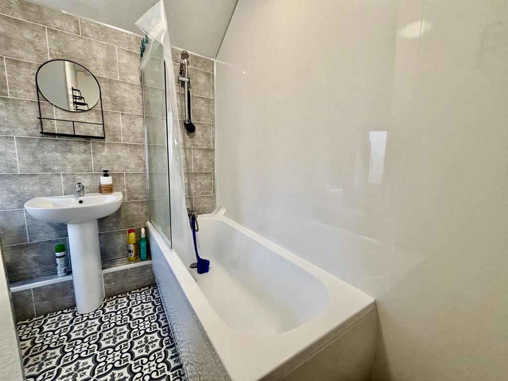 Bathroom view 3