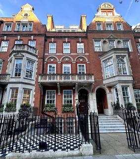 Office to rent, 134 Buckingham Palace Rd London SW1W 9SA