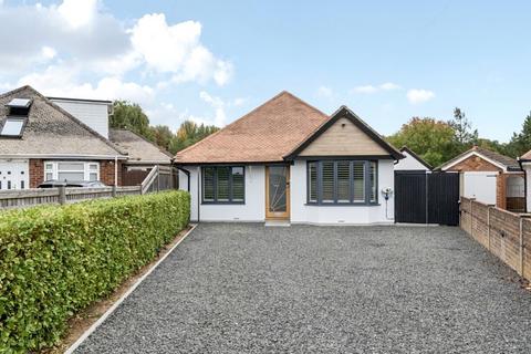 3 bedroom bungalow for sale, Mead Way, Guildford, GU4