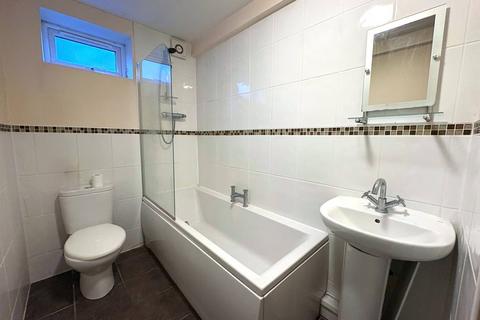 undefined, Royal Court, Hindley