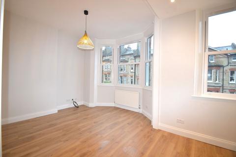 1 bedroom flat to rent, Woodland Road, Crystal Palace SE19