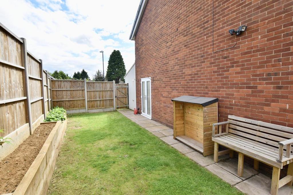 Wrap-Around Side Garden