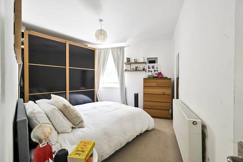 1 bedroom flat to rent, St Quintin Avenue, North Kensington, London, W10