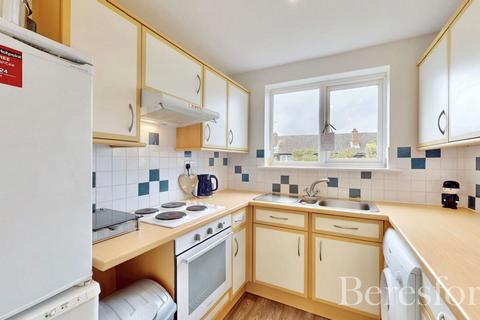 12 Ashdown Walk, Romford, RM7 8HL