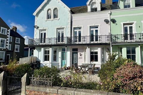 undefined, West End, Beaumaris