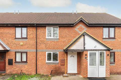2 bedroom flat to rent, STIRLING CLOSE, Norbury, London, SW16