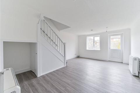 2 bedroom flat to rent, STIRLING CLOSE, Norbury, London, SW16
