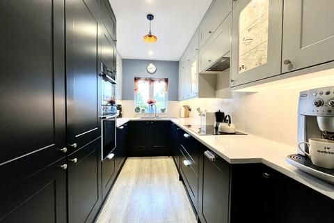 undefined, Gosbury Hill, Chessington, Surrey. KT9 1BT