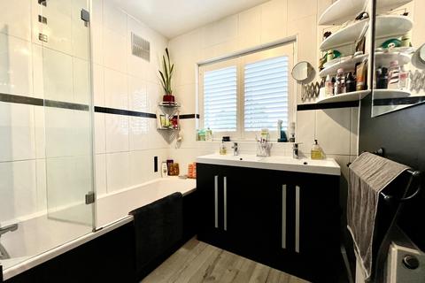 undefined, Gosbury Hill, Chessington, Surrey. KT9 1BT