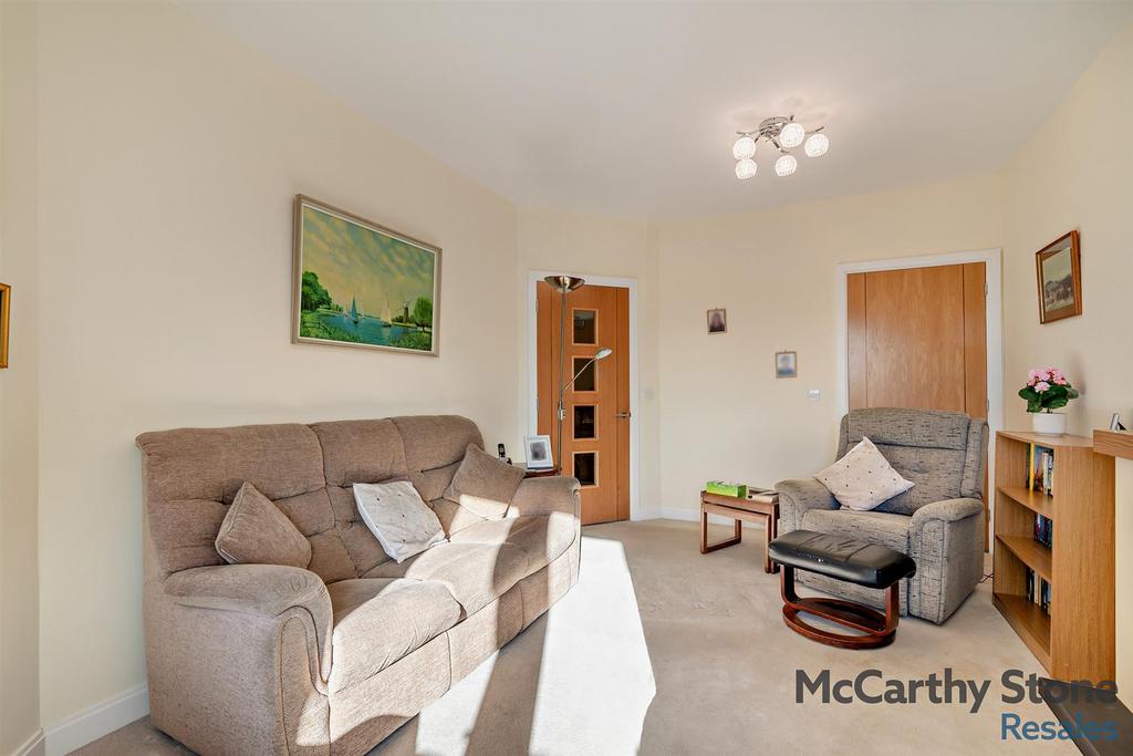 8668102-interior04-800.jpg