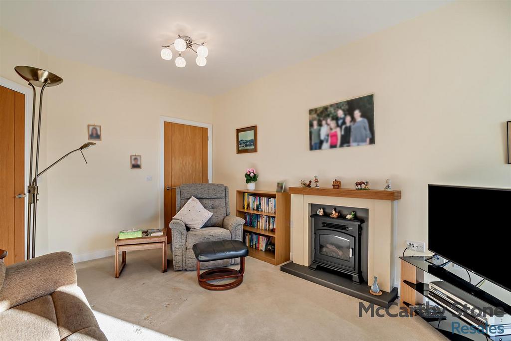 8668102-interior05-800.jpg