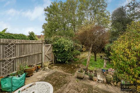 3 bedroom end of terrace house for sale, Gainsboro Gardens, Greenford