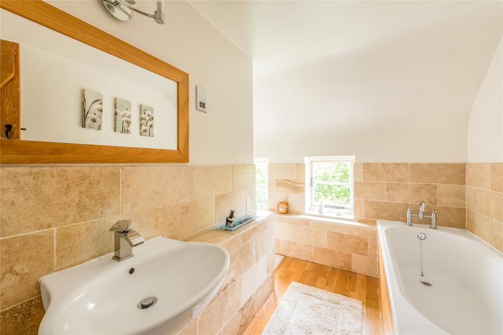 En Suite Bathroom