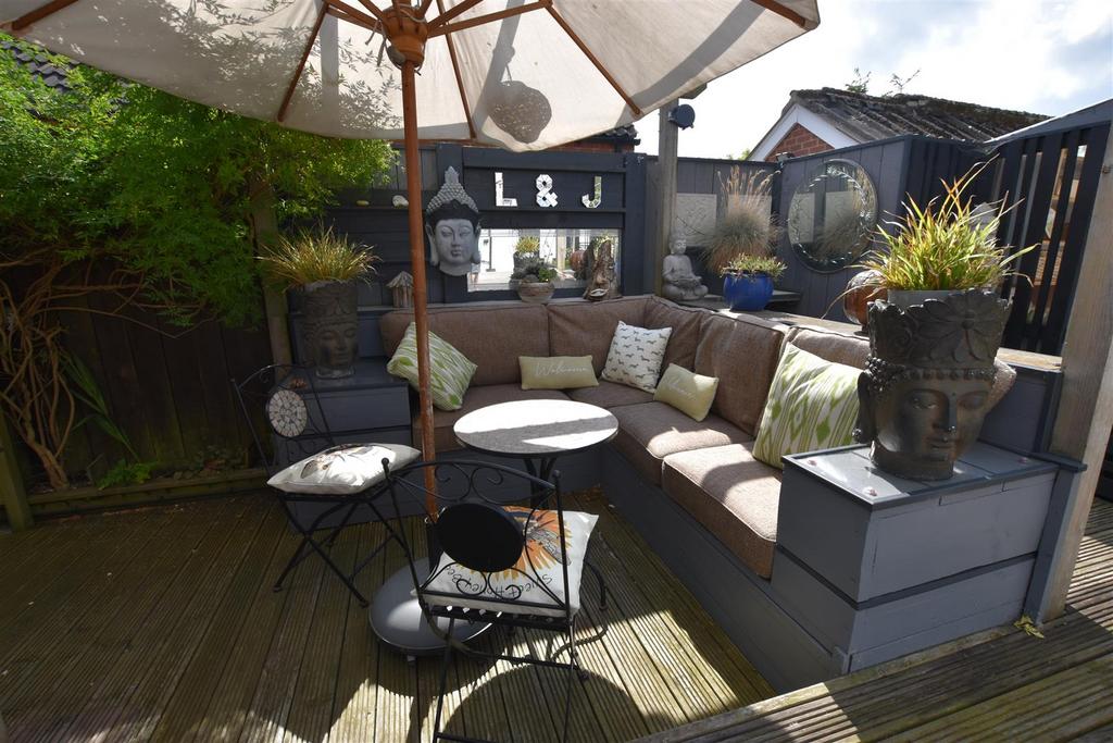 Decking Area - additional image.JPG