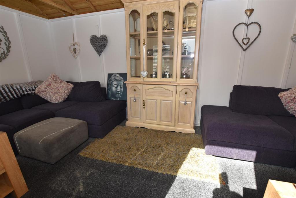 Garden Retreat - Internal Image.JPG