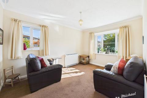 1 bedroom flat for sale, Churchill Court, Beaconsfield Road, Aylesbury