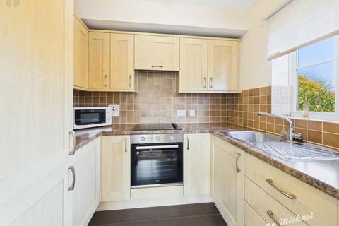 1 bedroom flat for sale, Churchill Court, Beaconsfield Road, Aylesbury