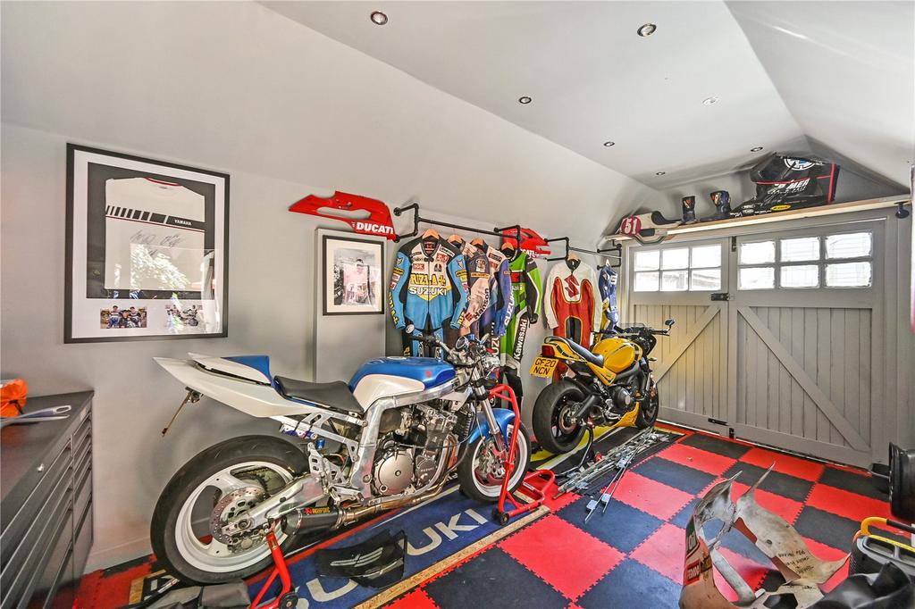 Garage