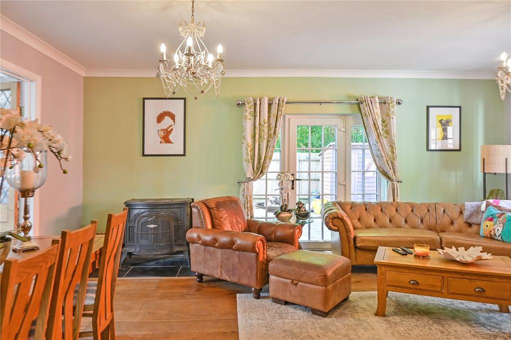Dining/Sitting Room