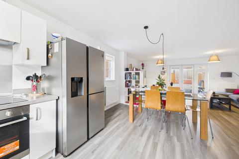 undefined, Walsingham Drive, Monksmoor, NN11 2LE