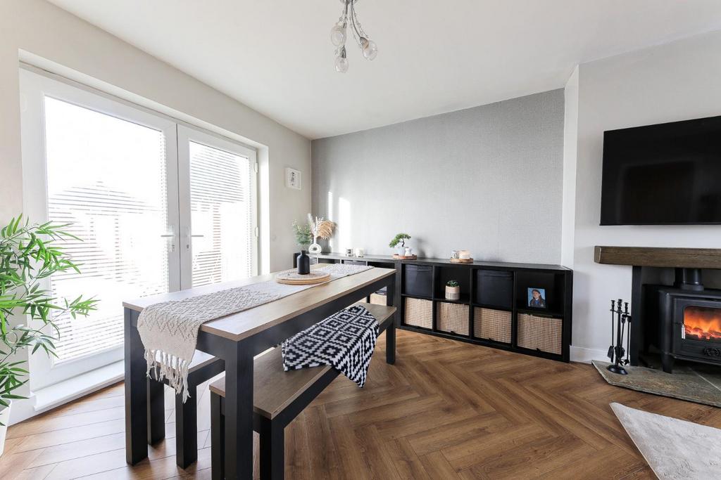 Dining area.jpg