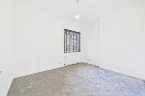 1 bedroom flat to rent, Gleneagle Road, London, SW16