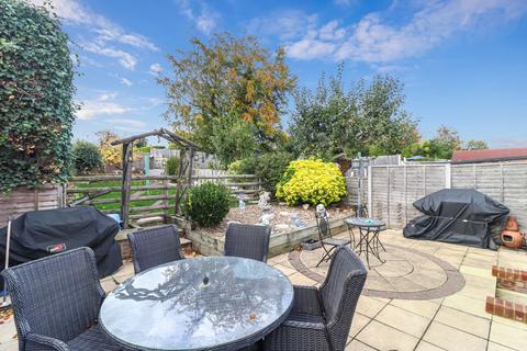 3 bedroom semi-detached house for sale, Tibbs Hill Road, Abbots Langley, WD5
