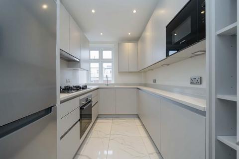 3 bedroom flat to rent, Hall Road, London NW8