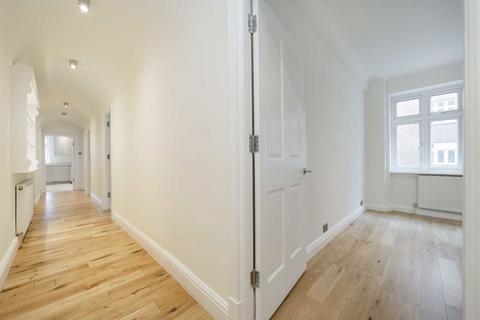3 bedroom flat to rent, Hall Road, London NW8