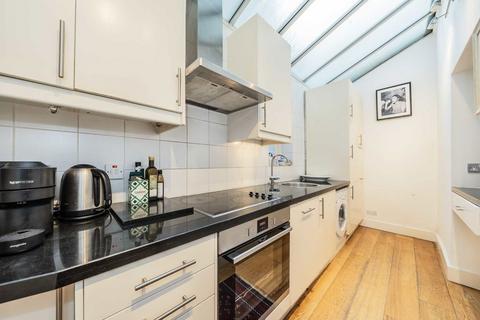 1 bedroom flat for sale, Airlie Gardens, London W8
