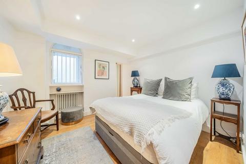 1 bedroom flat for sale, Airlie Gardens, London W8