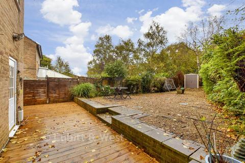 undefined, Fulham Close, Crawley, West Sussex
