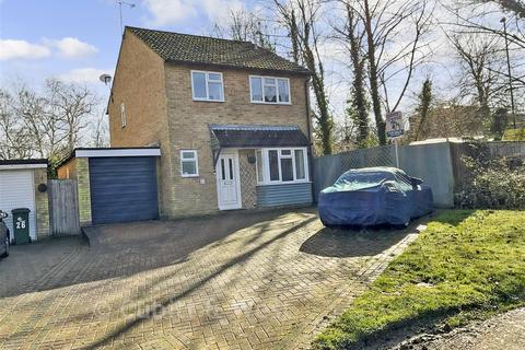 Fulham Close, Crawley RH11