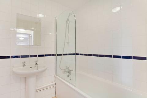 47 Edgeworth Close, Whyteleafe, CR3 0BW
