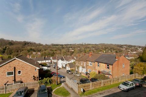 47 Edgeworth Close, Whyteleafe, CR3 0BW
