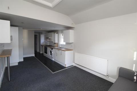 undefined, Claude Road, Roath CF24